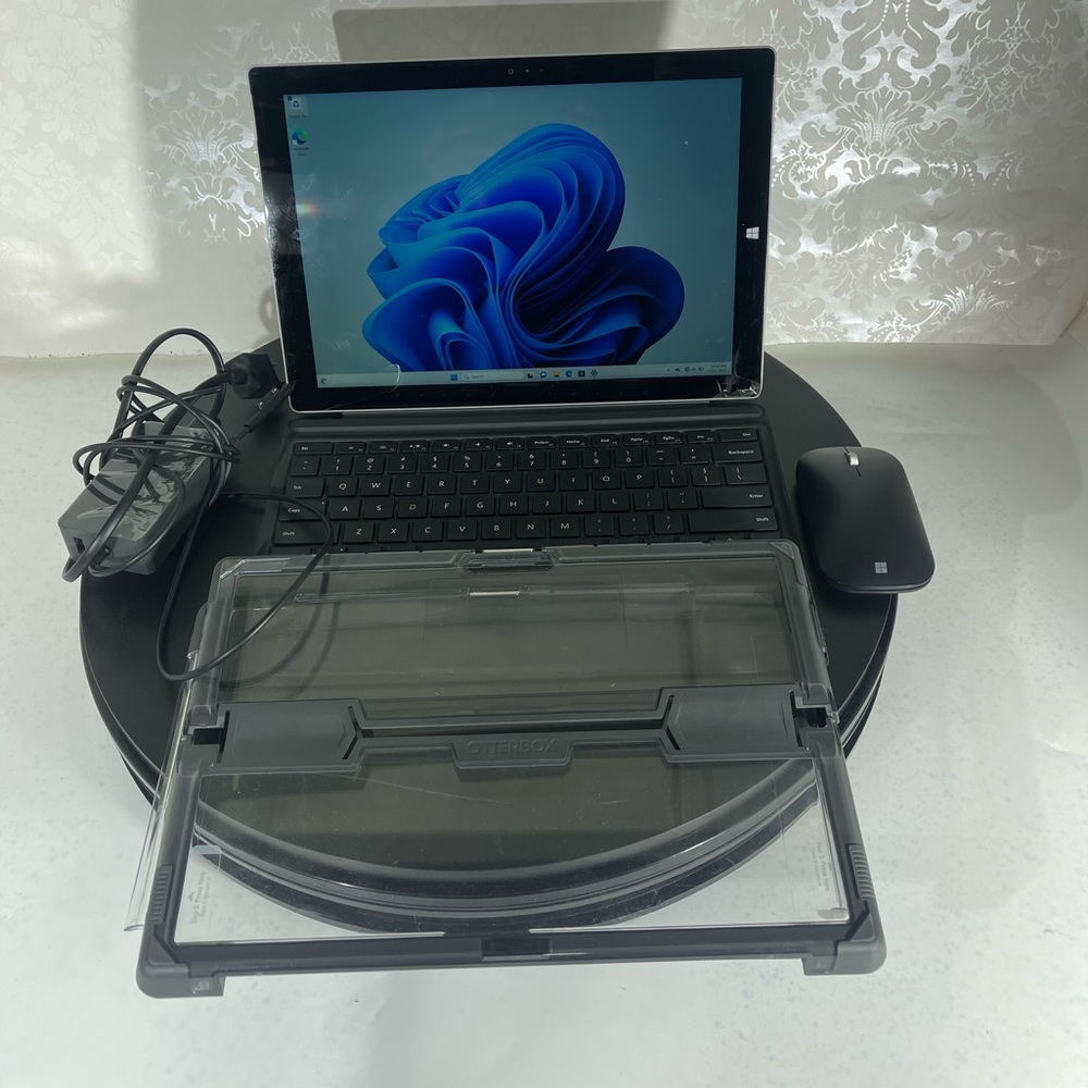 Microsoft Surface Pro 3 Bundle Intel(R) Core(Tm) … - image 1